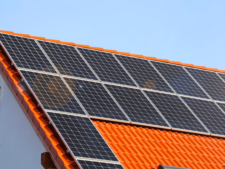 Photovoltaik-Dachpaneele