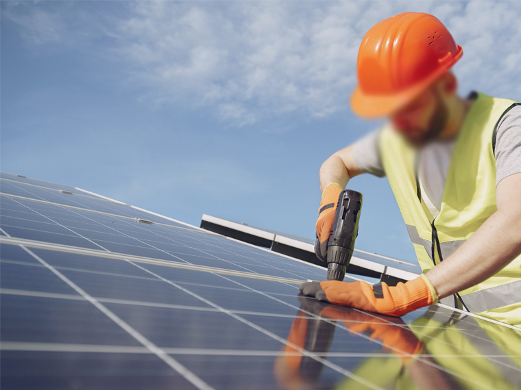 Installation von Solarmodulen
